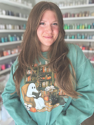 BOOKISH GHOSTIE - COMFORT COLORS